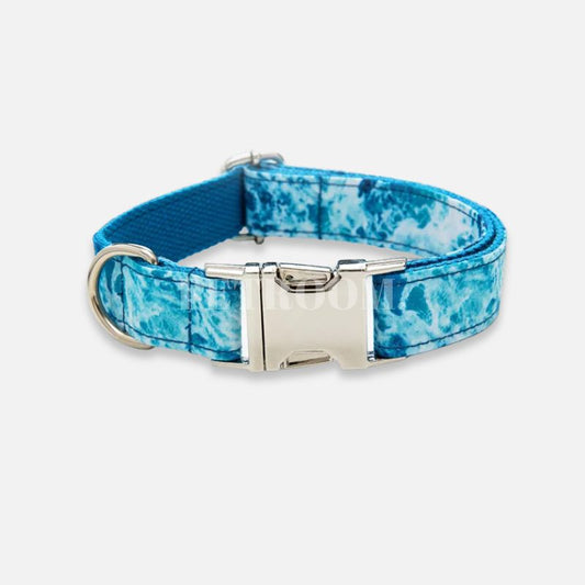 An aquatic dog collars