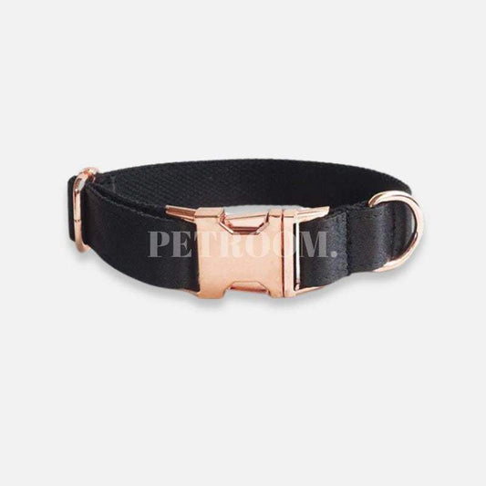 A black dog collars